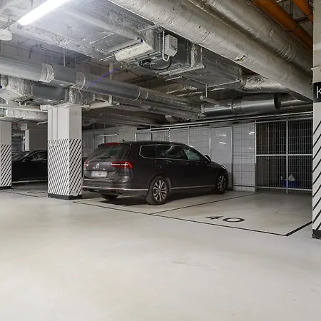 Beautiful Apartment With Parking In Mennica Residence Warsaw Exterior photo